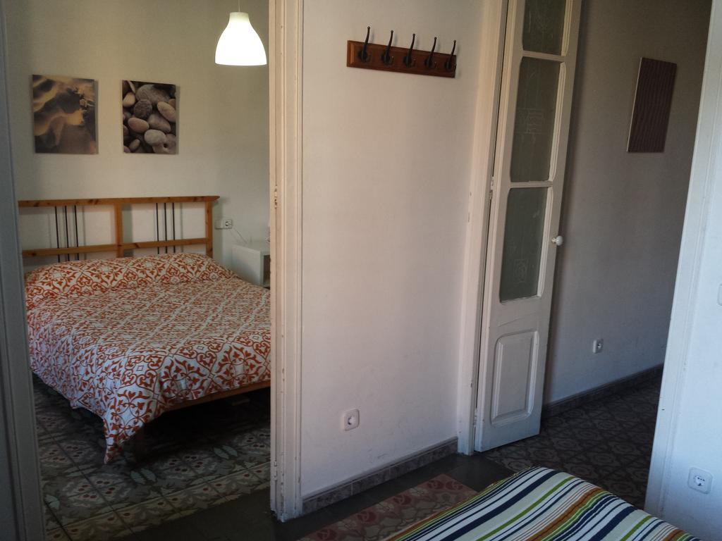 Aapartments In City Center Barcelona Room photo